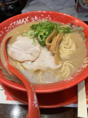 香坂すみ