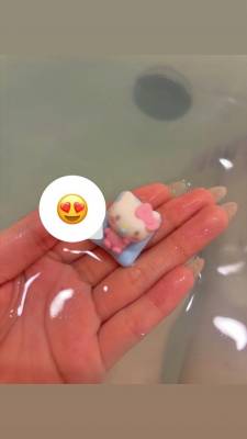 にこ